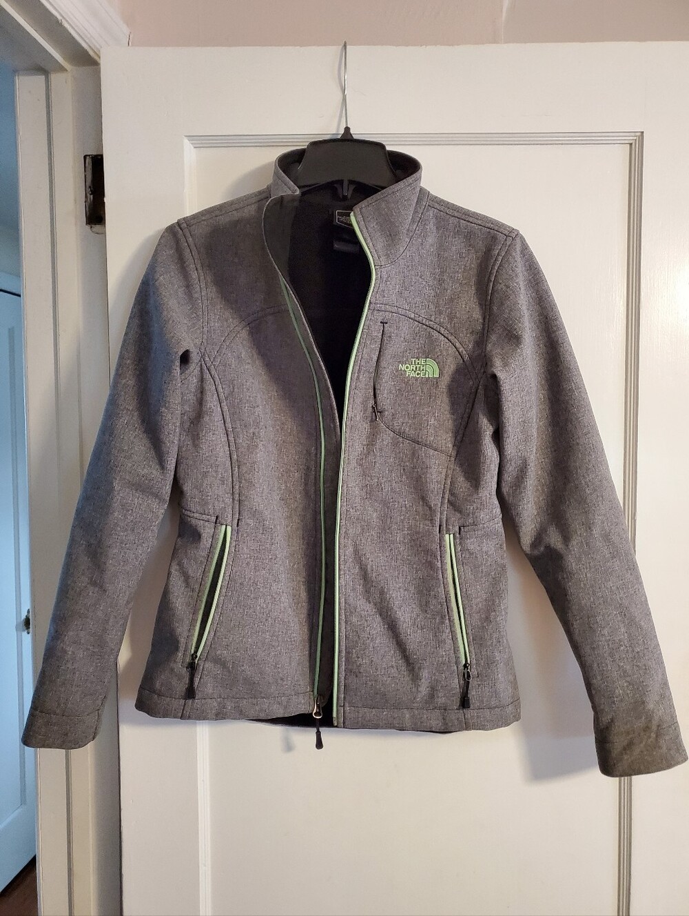The North Face Women's Apex Bionic Softshell Jacket